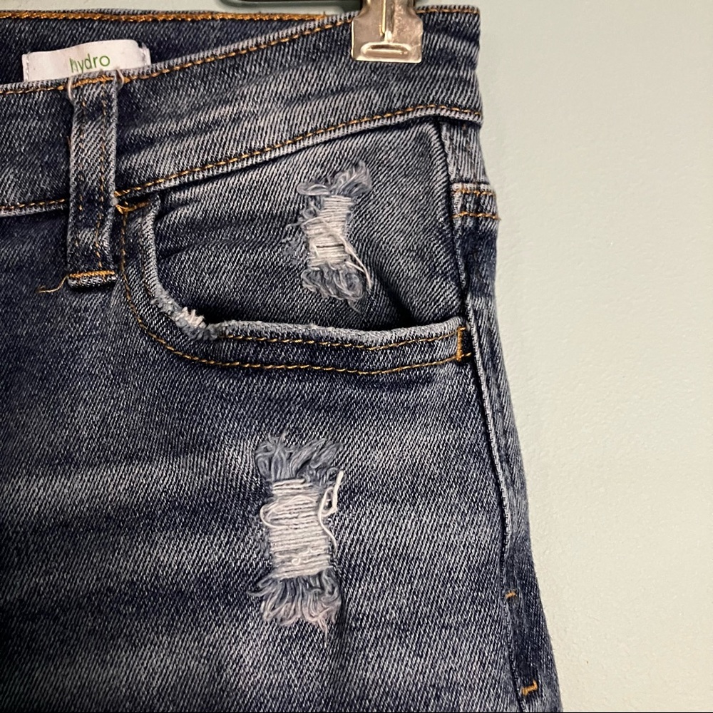 High Rise Distressed Skinny Jeans Size 9 - Picture 5 of 6